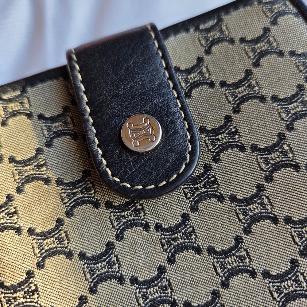 Authentic Vintage CELINE Macadam Pattern Round Zipper Vintage Bi-Fold Wallet - Picture 3 of 12